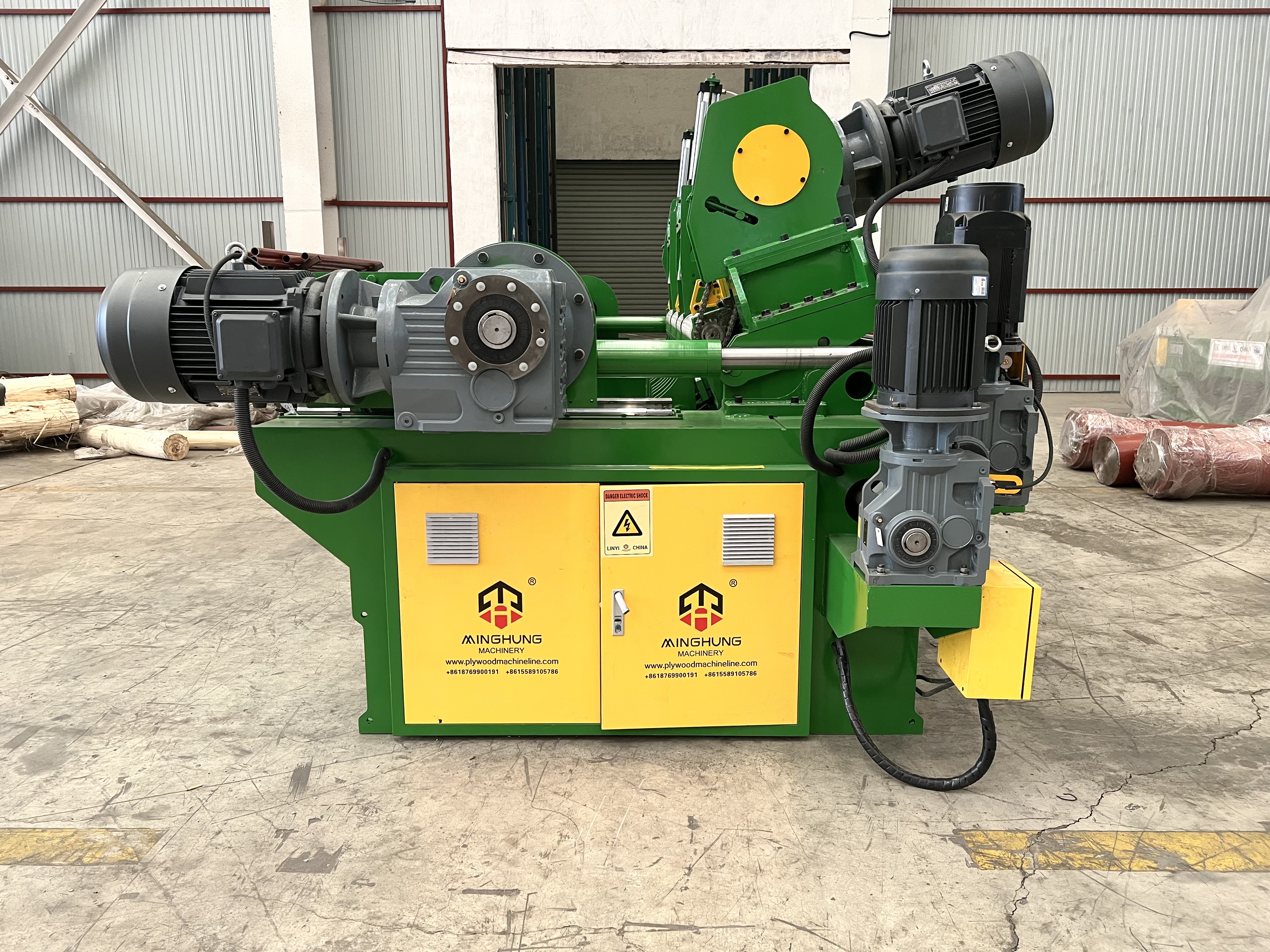 rotary veneer lathe Rotationsfurnierdrehmaschine