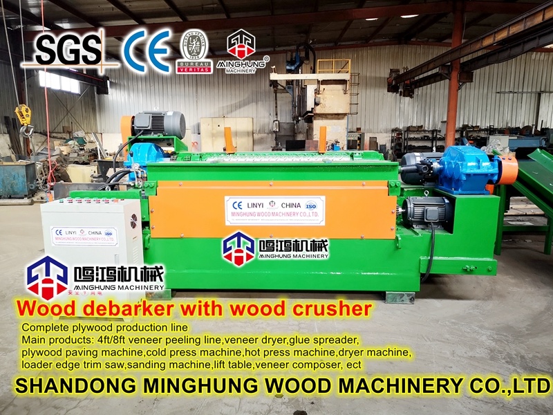 Holzfurniermaschine zum Abschälen von Baumrinde