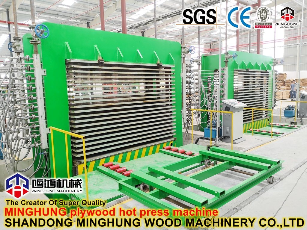 Sperrholzfurnier-Heißpressmaschine für die Herstellung von 4 x 8 Fuß Sperrholz
