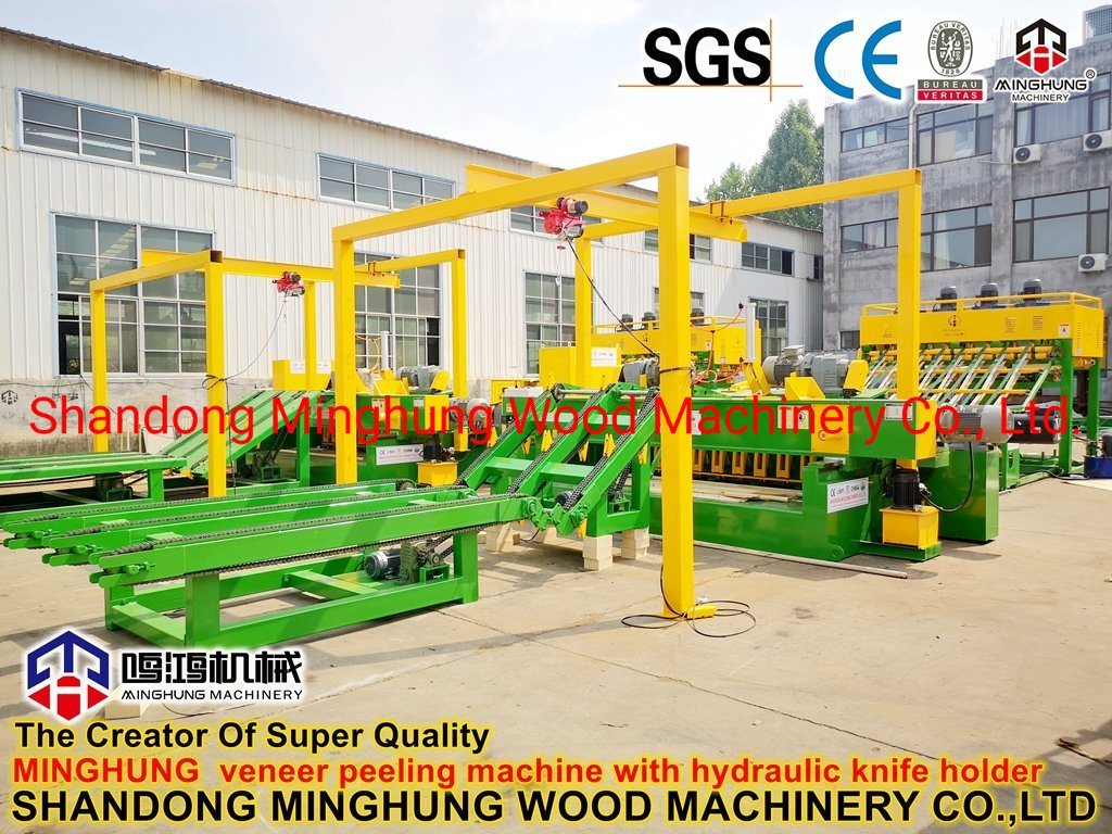 Holzschälmaschine für die Sperrholzproduktion mit hydraulischem Messerhalter