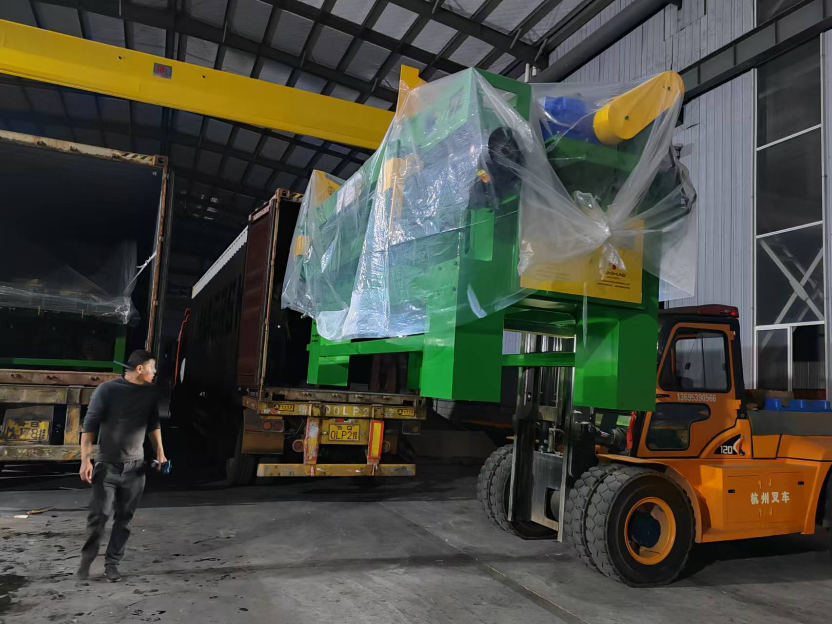 8-Fu&szlig;-Holzentrindungsmaschine zum Laden