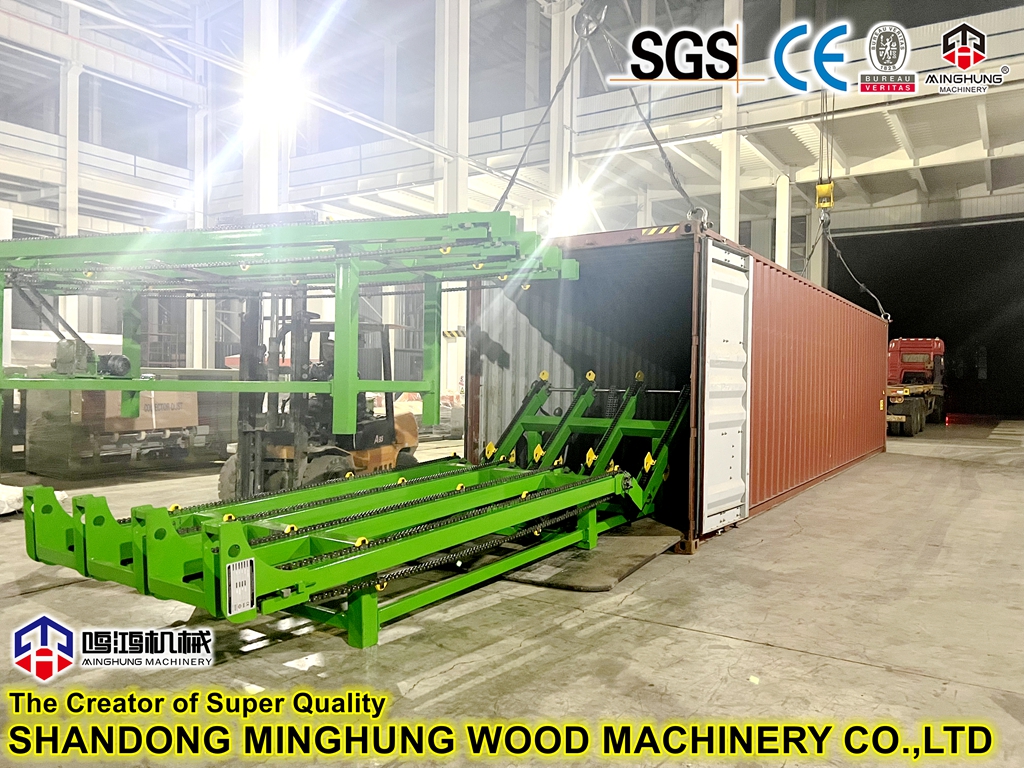 Holzförderer für Furniermaschine