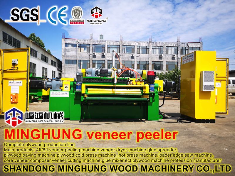 Holzschälmaschine für Holzscheite zur Herstellung von Furnierkernen