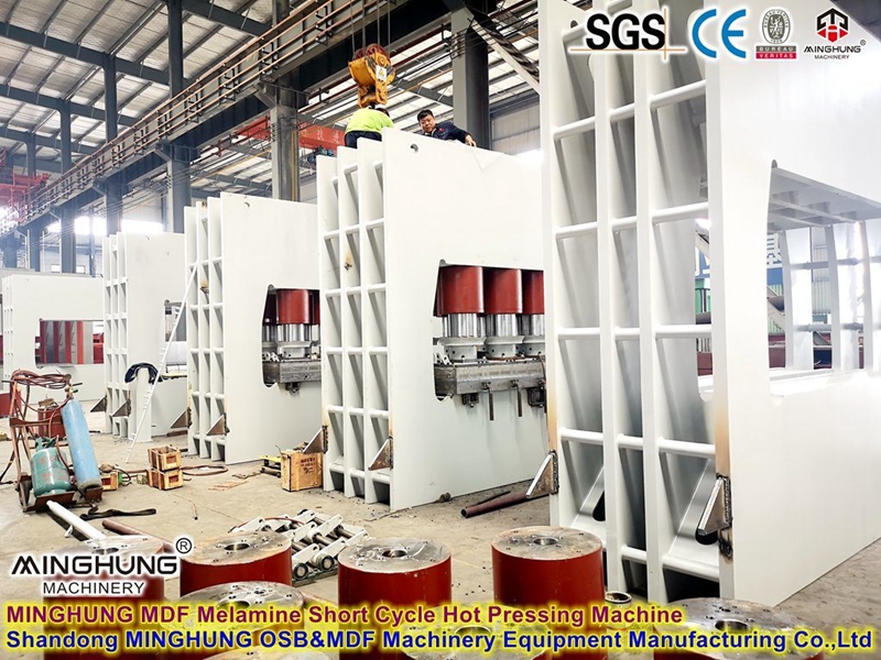 Melamin-Hei&szlig;presse