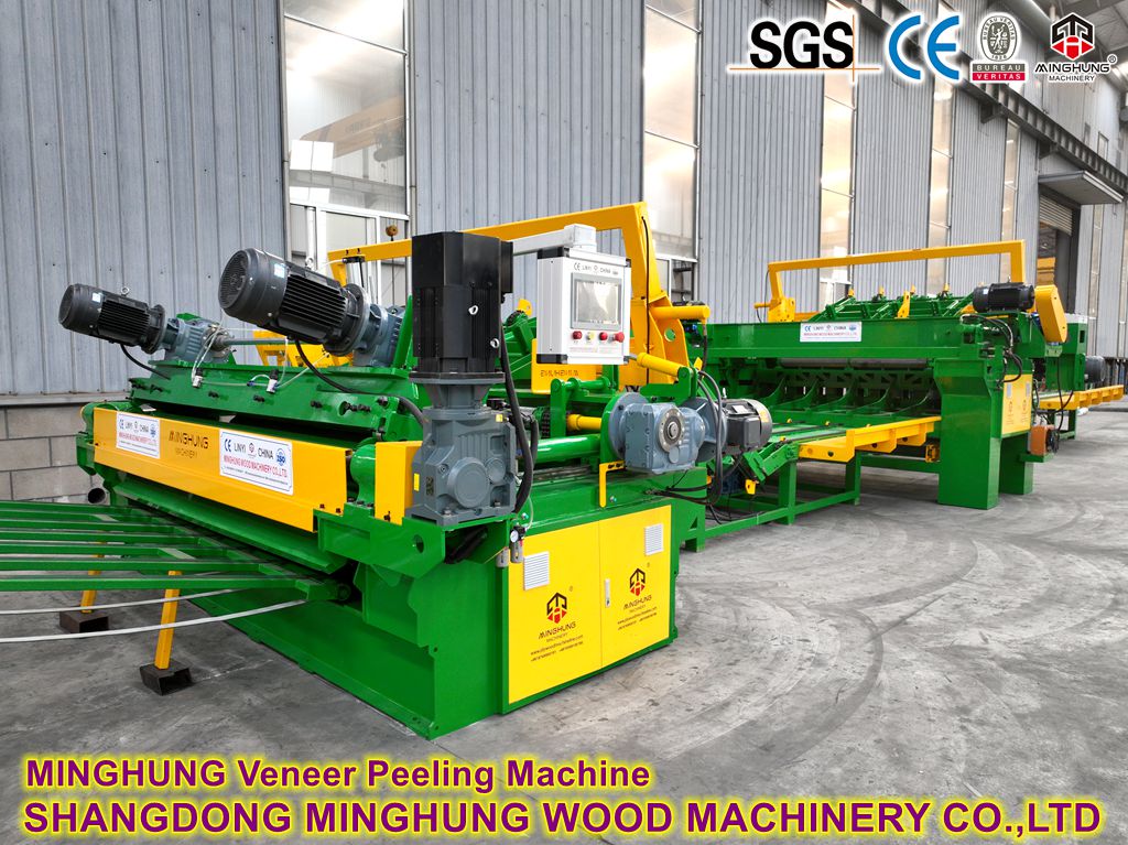 Furnierdrehmaschine zum Sch&auml;len von Furnieren