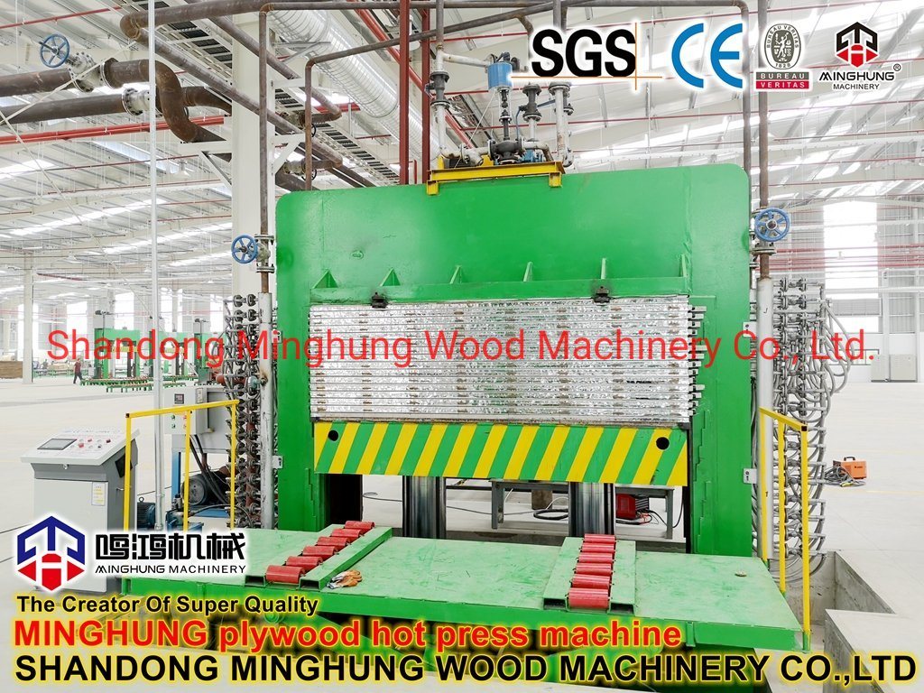 China Linyi Professionelle Fabrik für Sperrholzmaschinen Heißpressmaschine