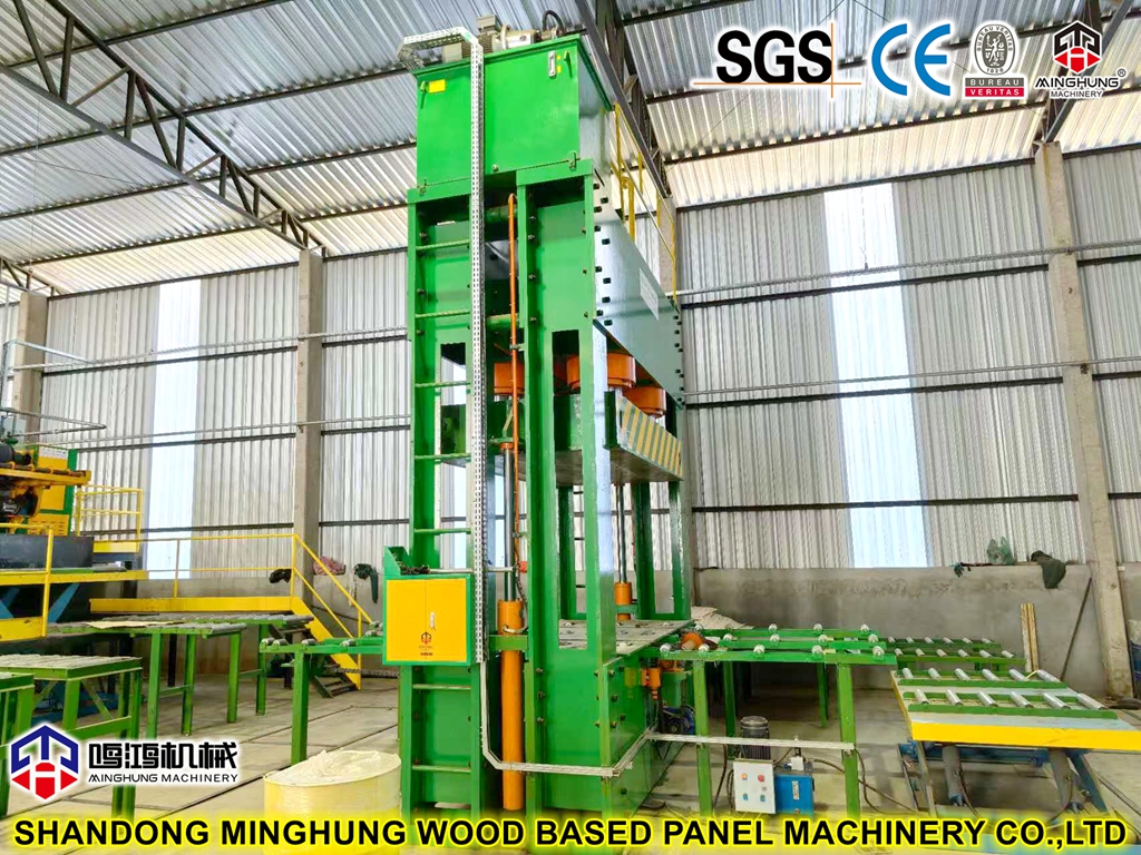 MINGHUNG Strong Plywood cold press in Brazil MINGHUNG Starke Sperrholzkaltpresse in Brasilien